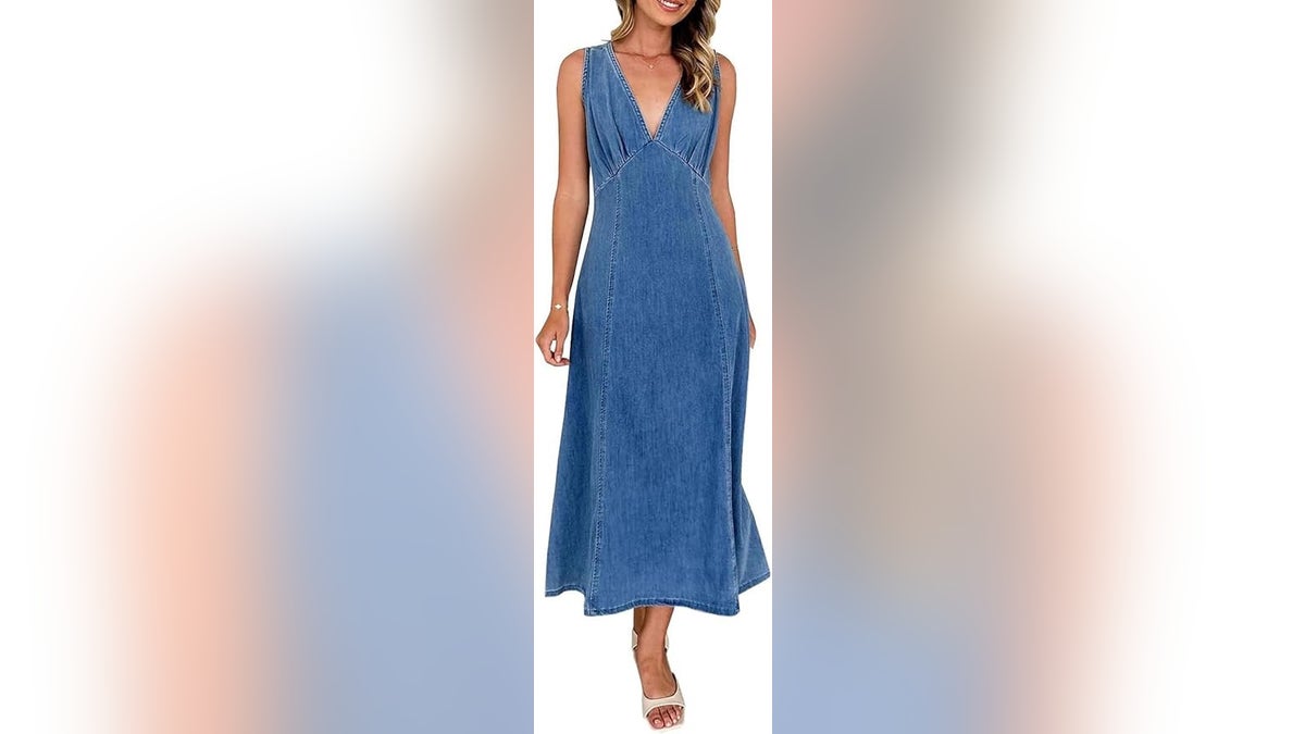 A model demonstrating a Yoeasy sleeveless maxi dress against a white background