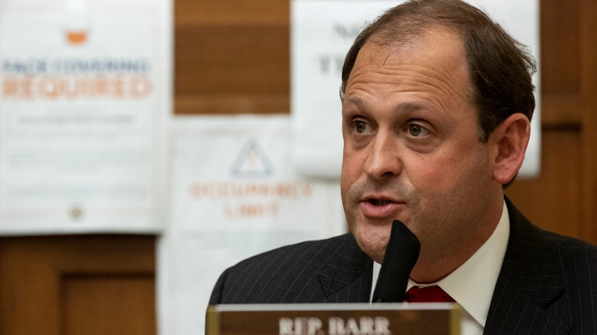 Barr closeup shot