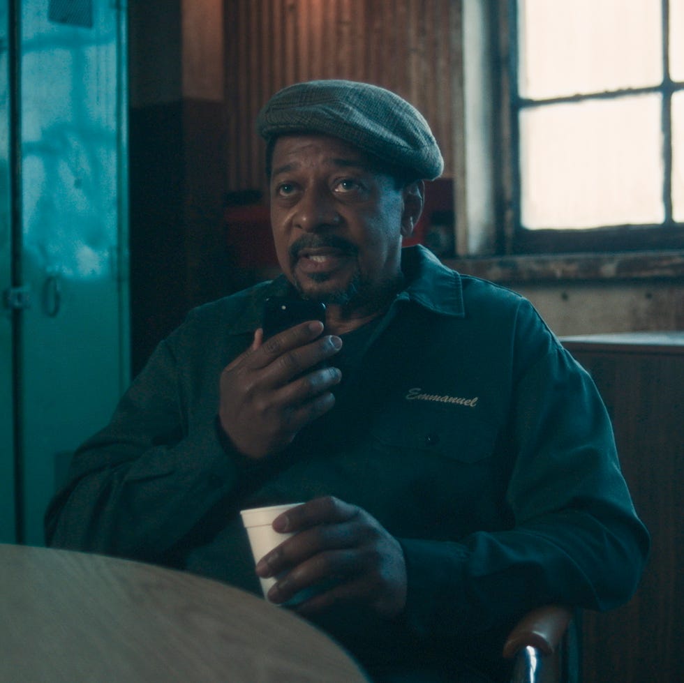 robert townsend as emmanuel adamu in the bear season 4