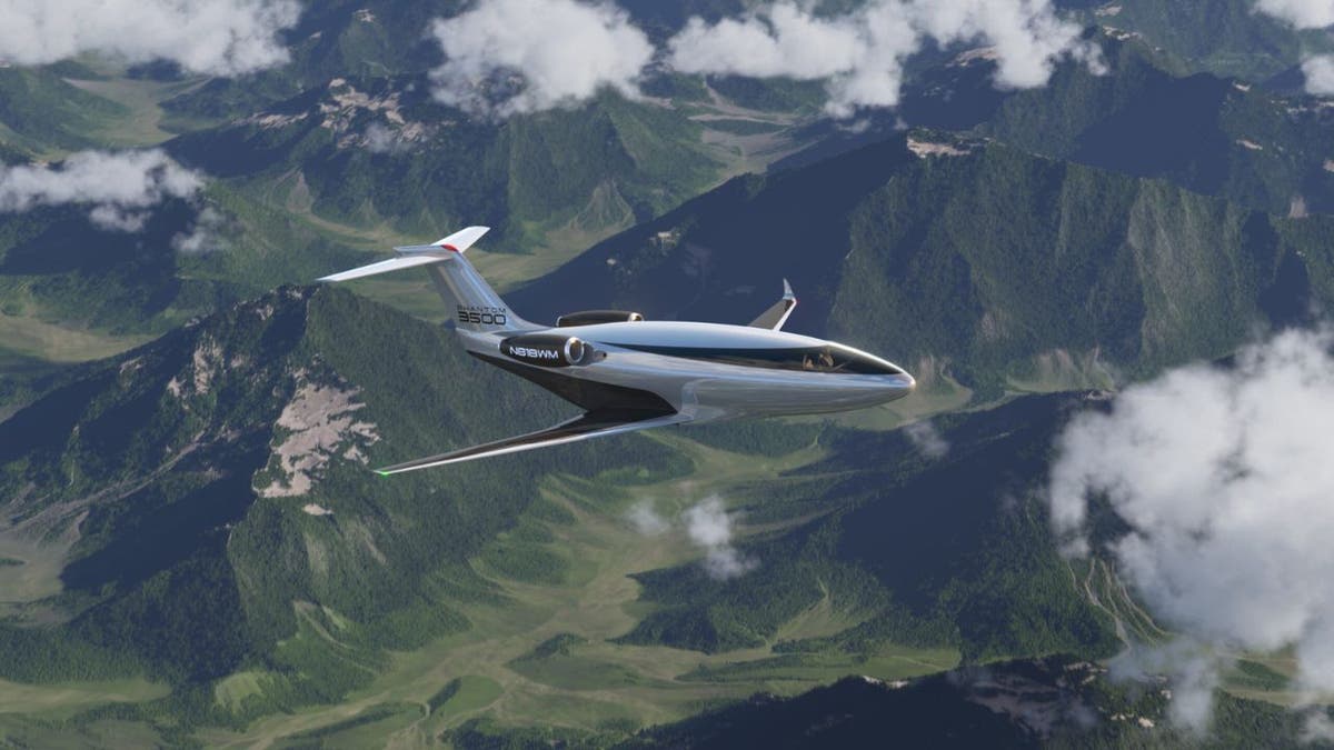 windowless jet 4