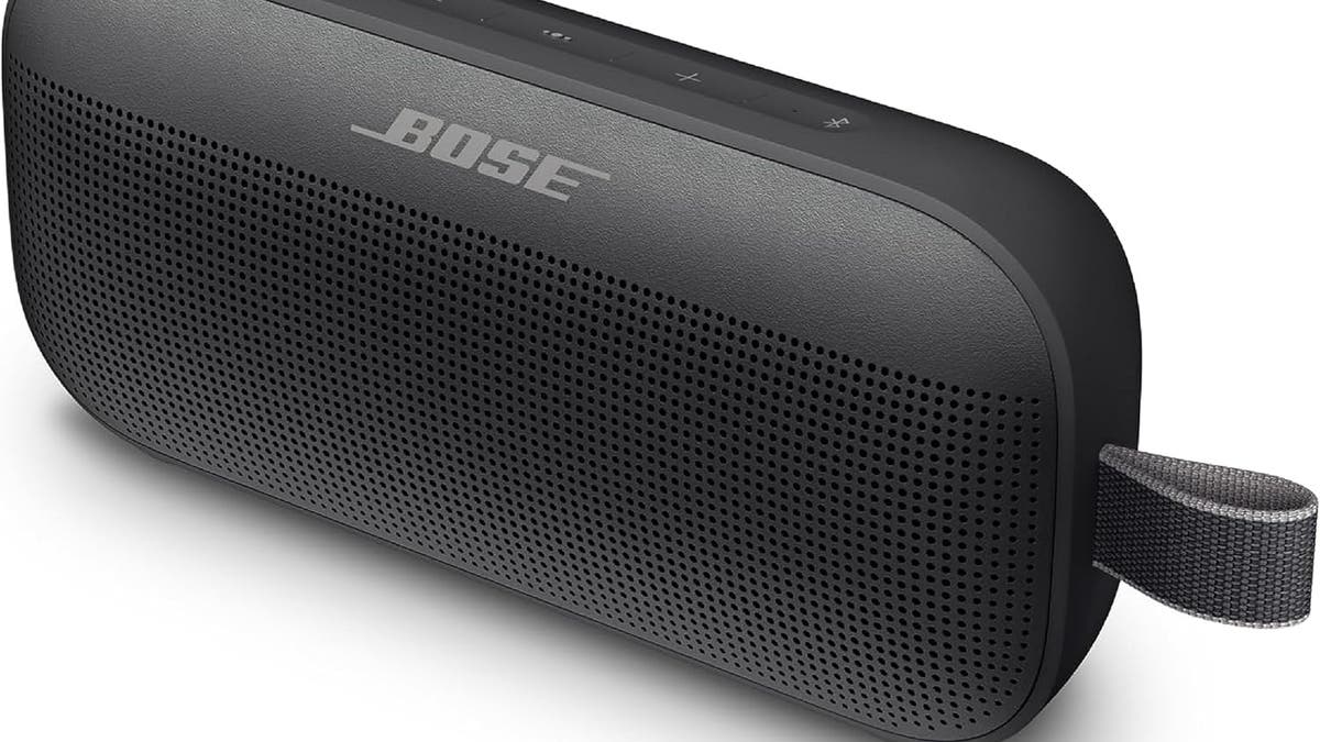 Add great sound to your home theater with this Bose SoundLink Flex Bluetooth Speaker. 