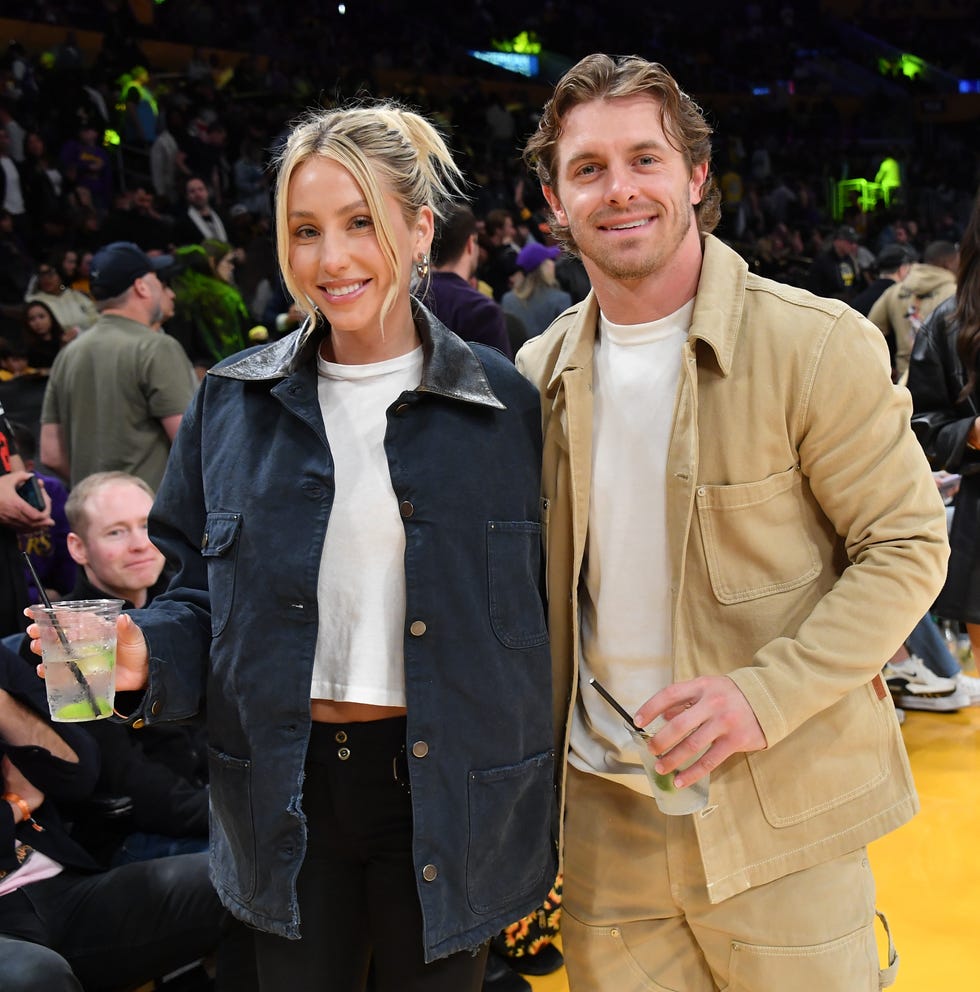 celebrities at the los angeles lakers game