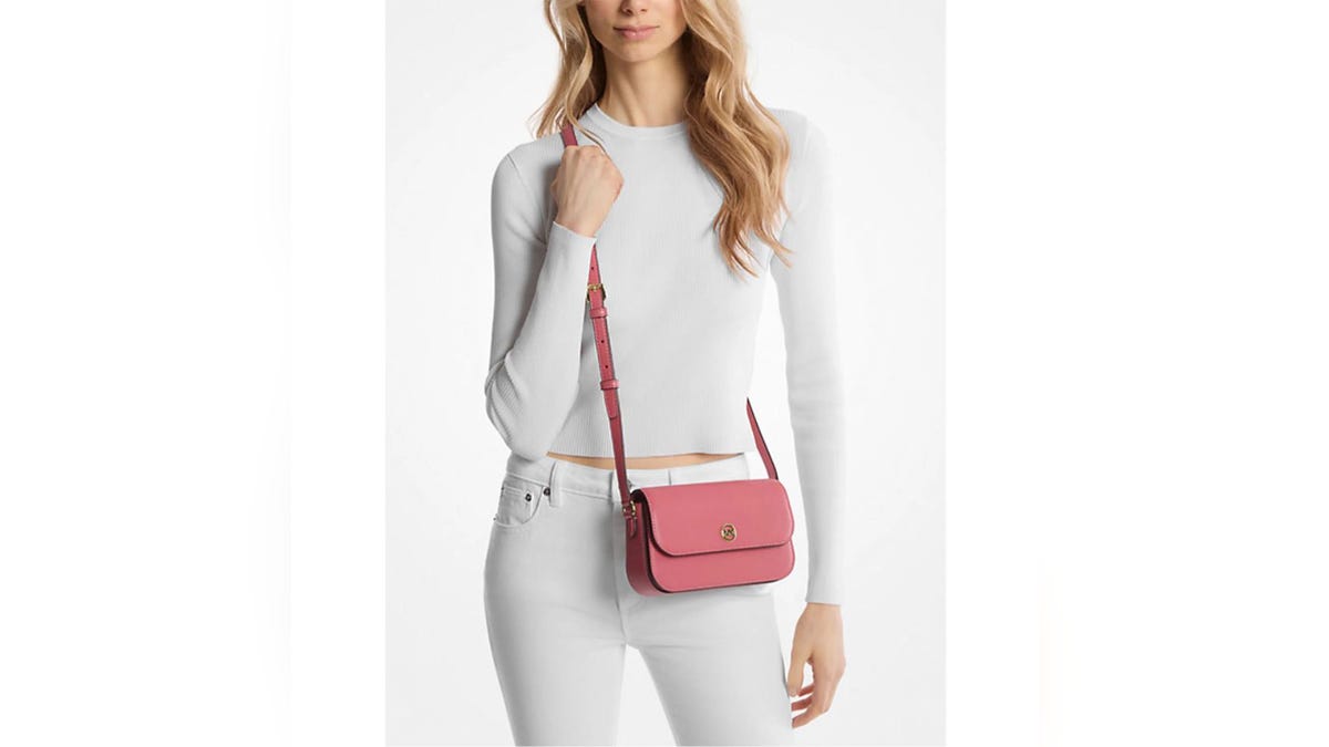 Add a dash of color to your wardrobe with this leather bag.