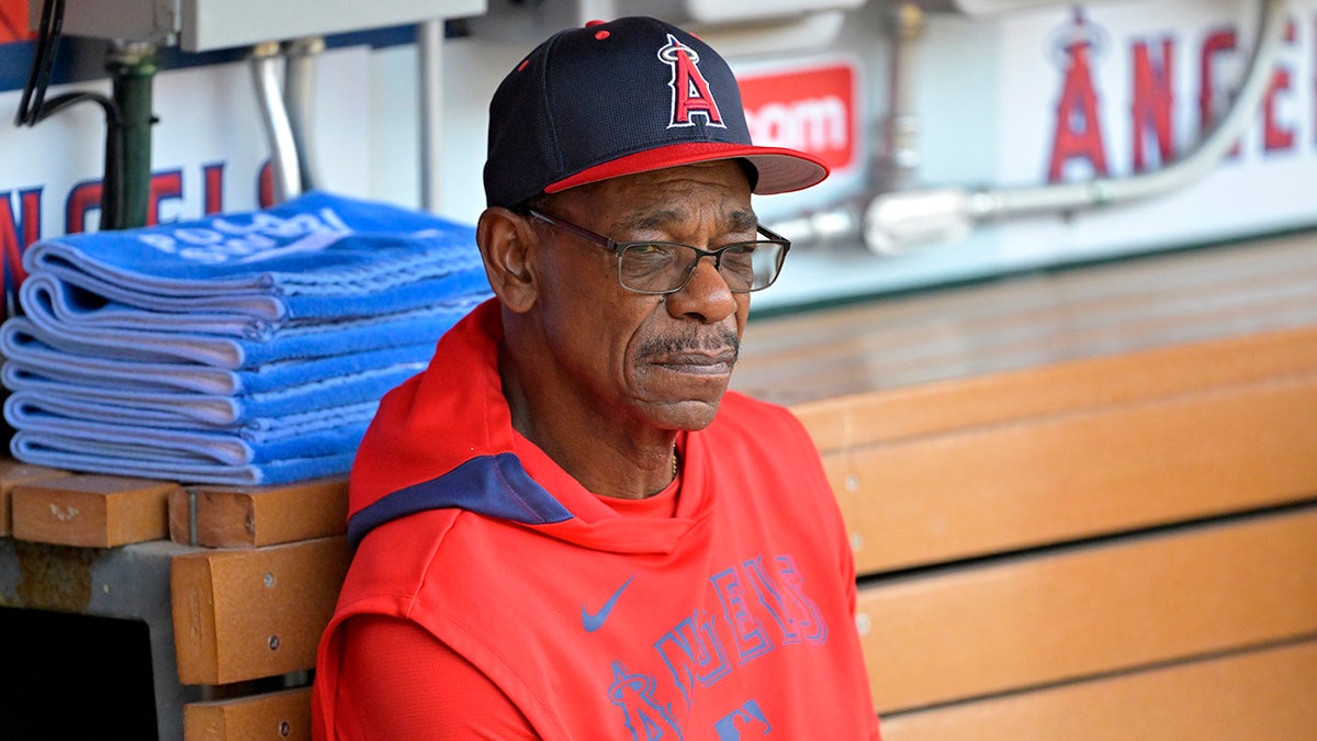 Ron Washington looks on