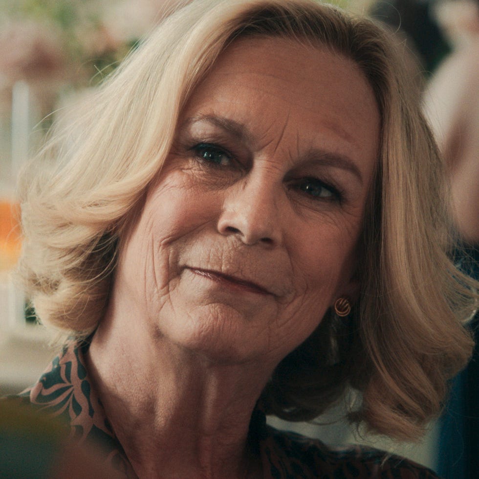 jaime lee curtis as donna in the bear season 4