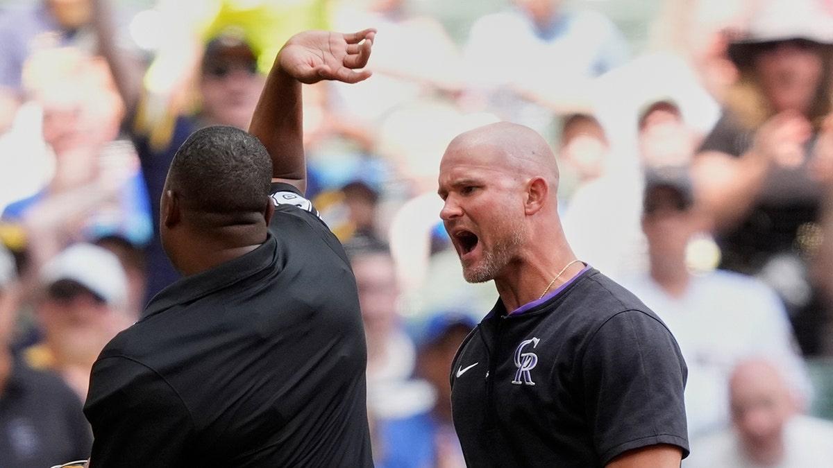 Warren Schaeffer yells at umpire