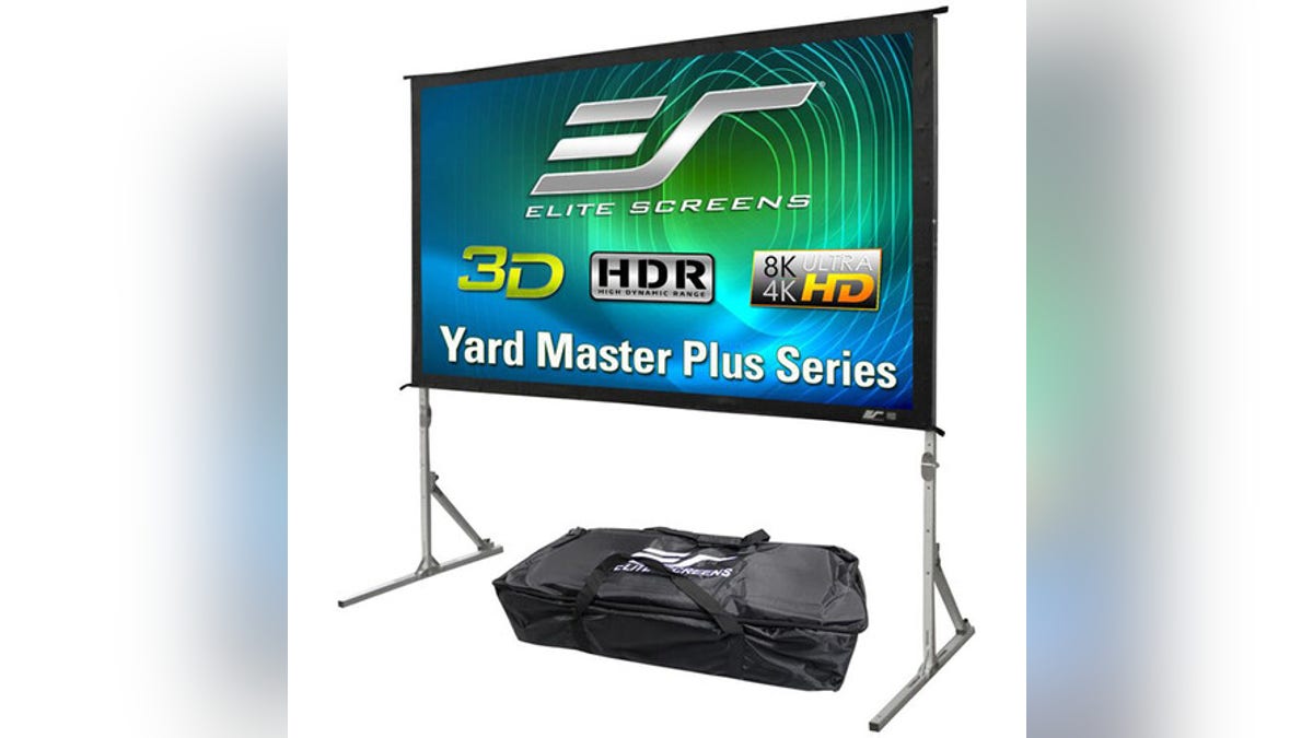 This screen comes with variable height settings to fit any outdoor space.