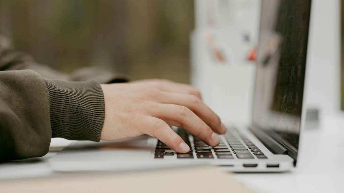 laptop shopping