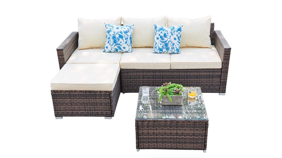 A comfortable sectional provides plenty of outdoor seating. 