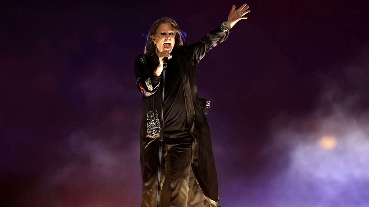 Ozzy Osbourne singing in 2022