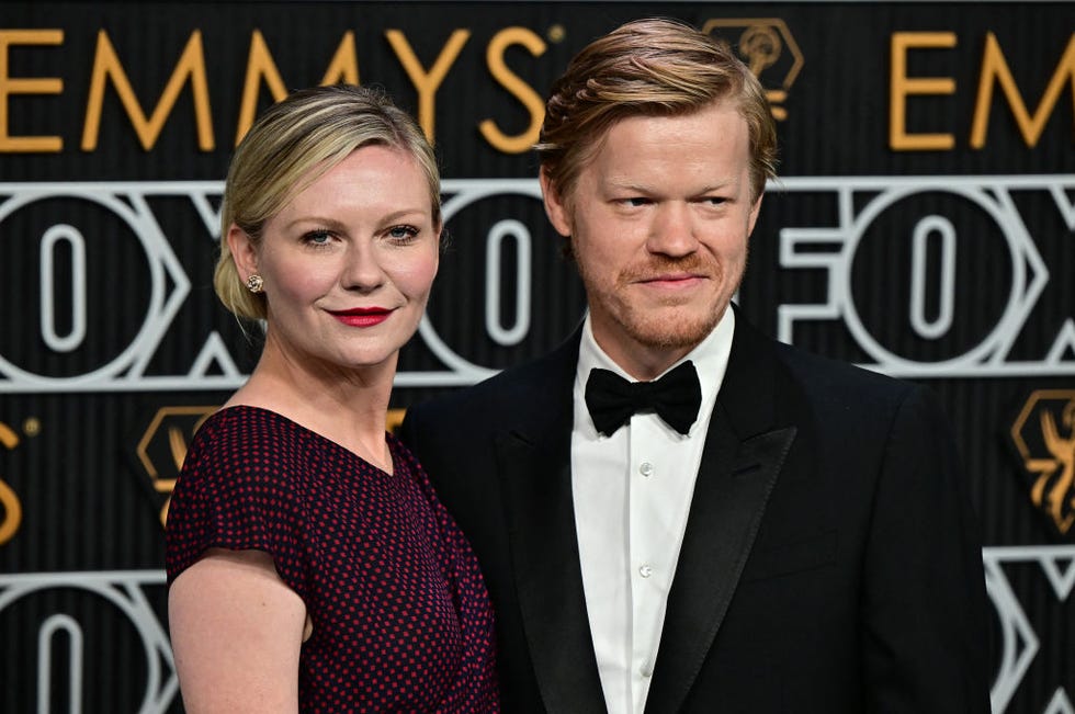 us entertainment tv awards emmy arrivals red carpet