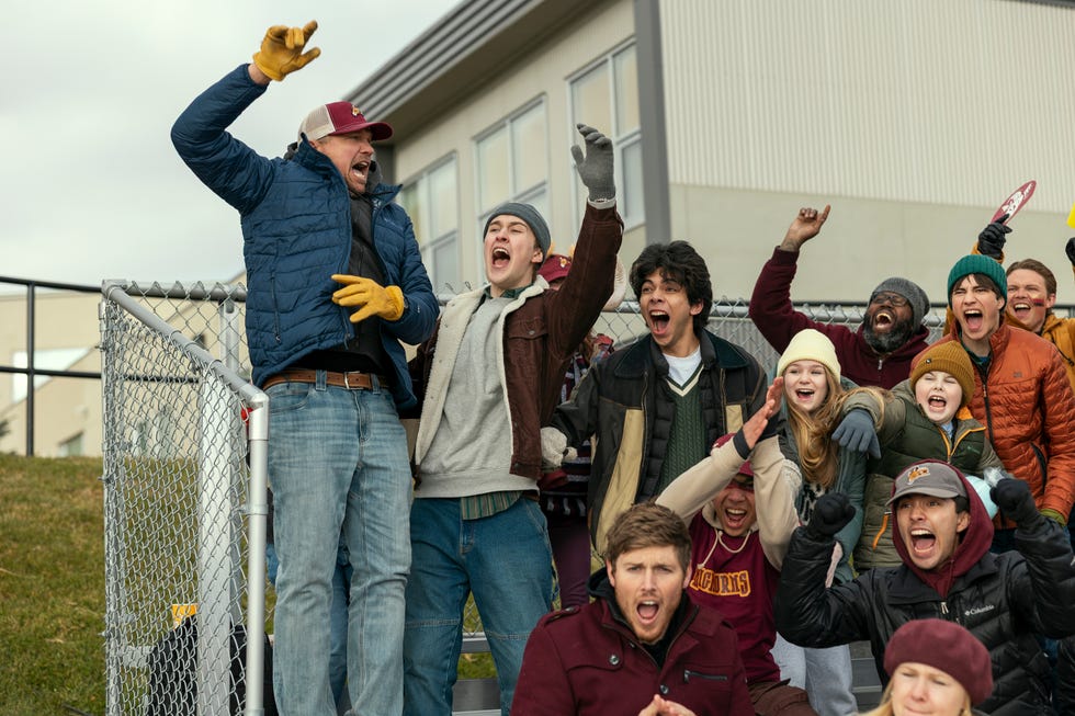 my life with the walter boys. (l to r) marc blucas as george, connor stanhope as danny, myles perez as lee, alix west lefler as parker, lennix james as benny, dean petriw as jordan in episode 210 of my life with the walter boys. cr. david brown/netflix © 2025