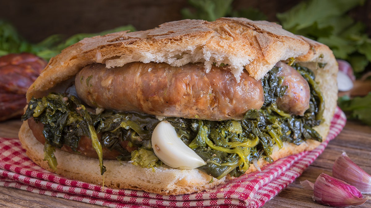 Italian sausage sandwich
