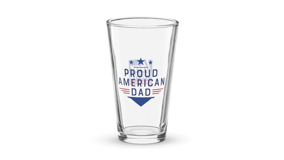 Celebrate your appreciation for the U.S. with a nice cold beer in your new pint glass. 
