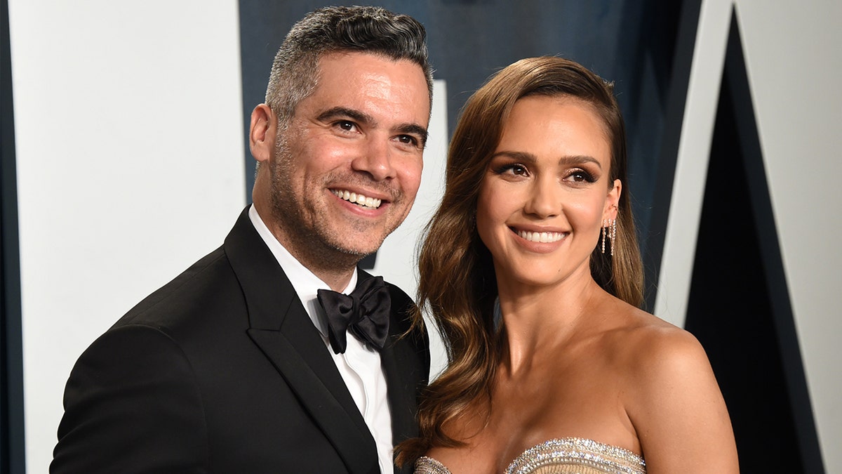 Cash Warren and Jessica Alba smiling