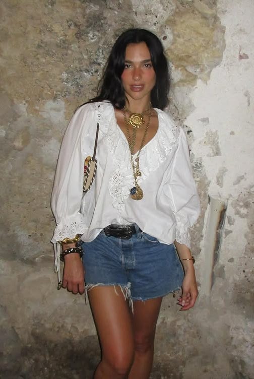 dua lipa, white top jean short, honeymoon outfit