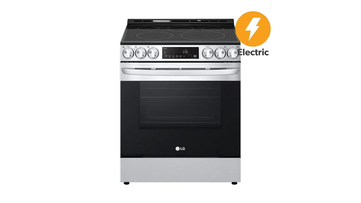 This oven comes packed with Smart features and self-cleaning technology. 