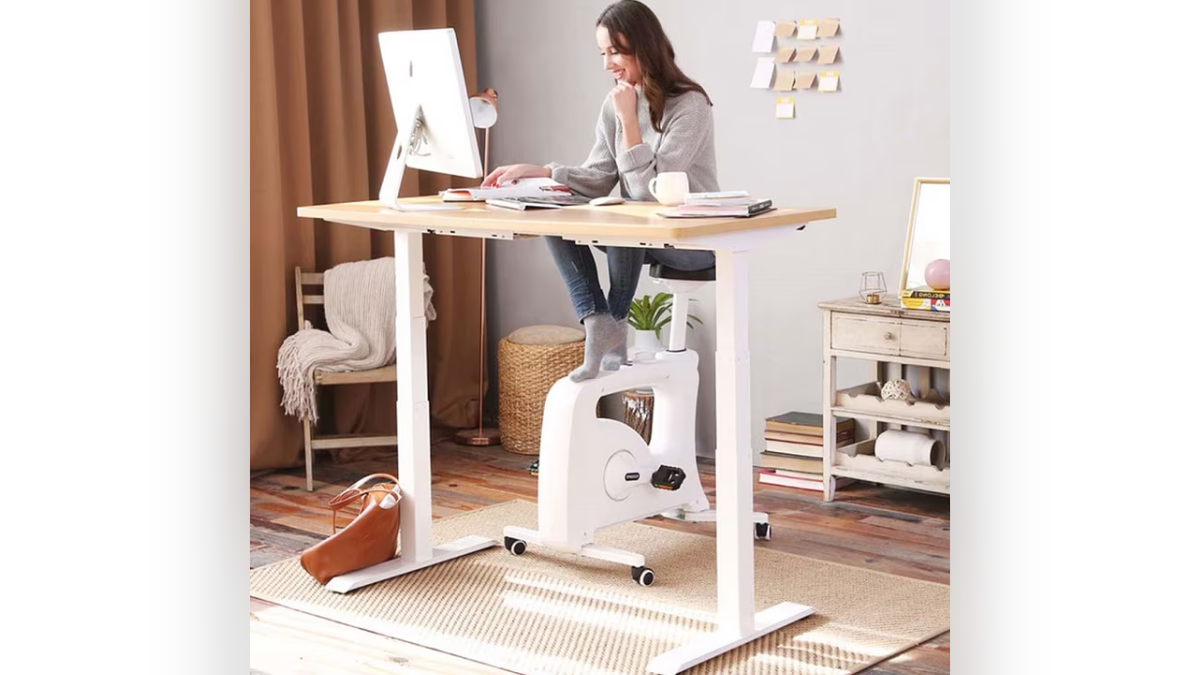 The FlexiSpot E7 is a quality choice for a home office.