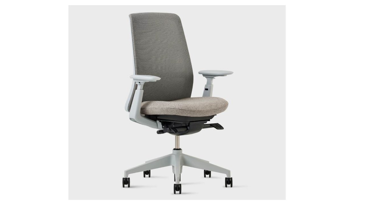 The Soji is built with high-end ergonomic features.