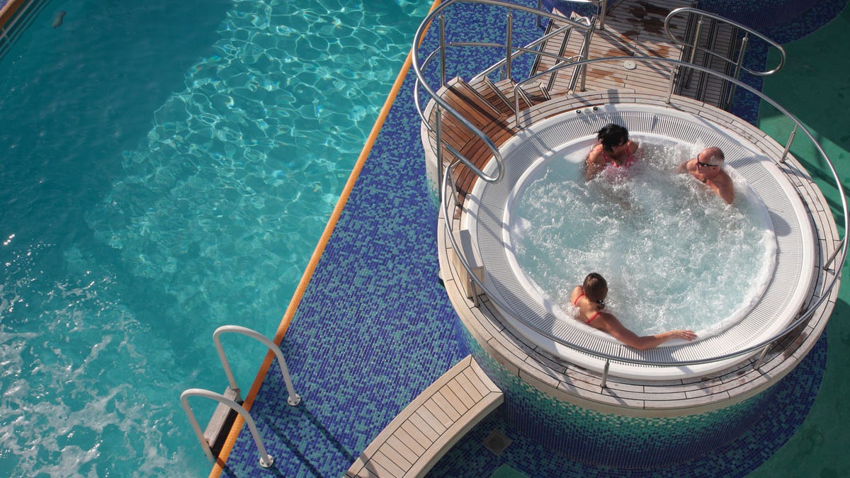 Hot tub cruise ship