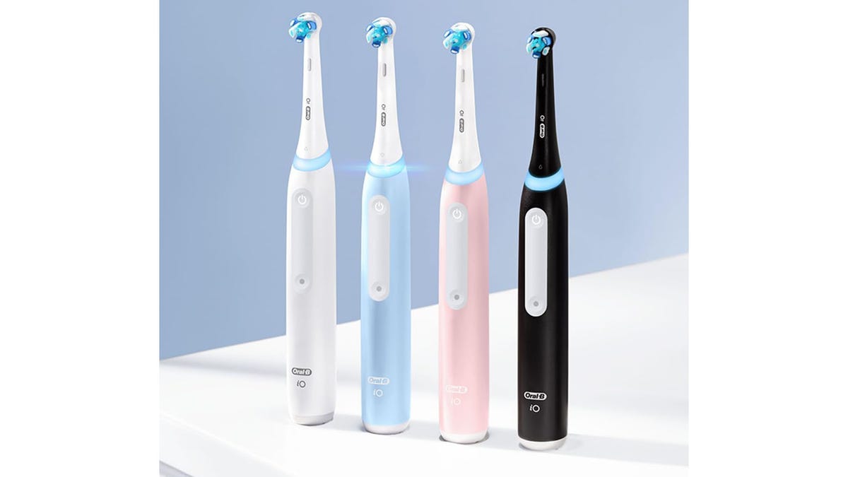 Clean your teeth with micro-vibrations.