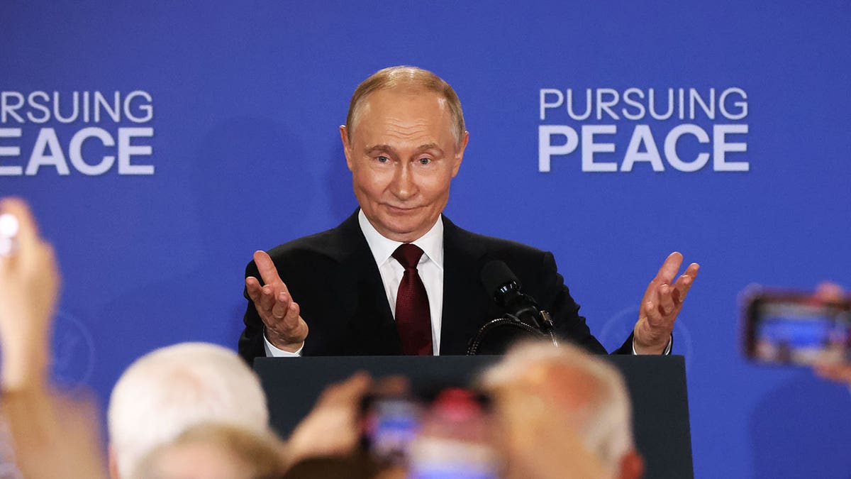 Putin speaks to press after Trump talks