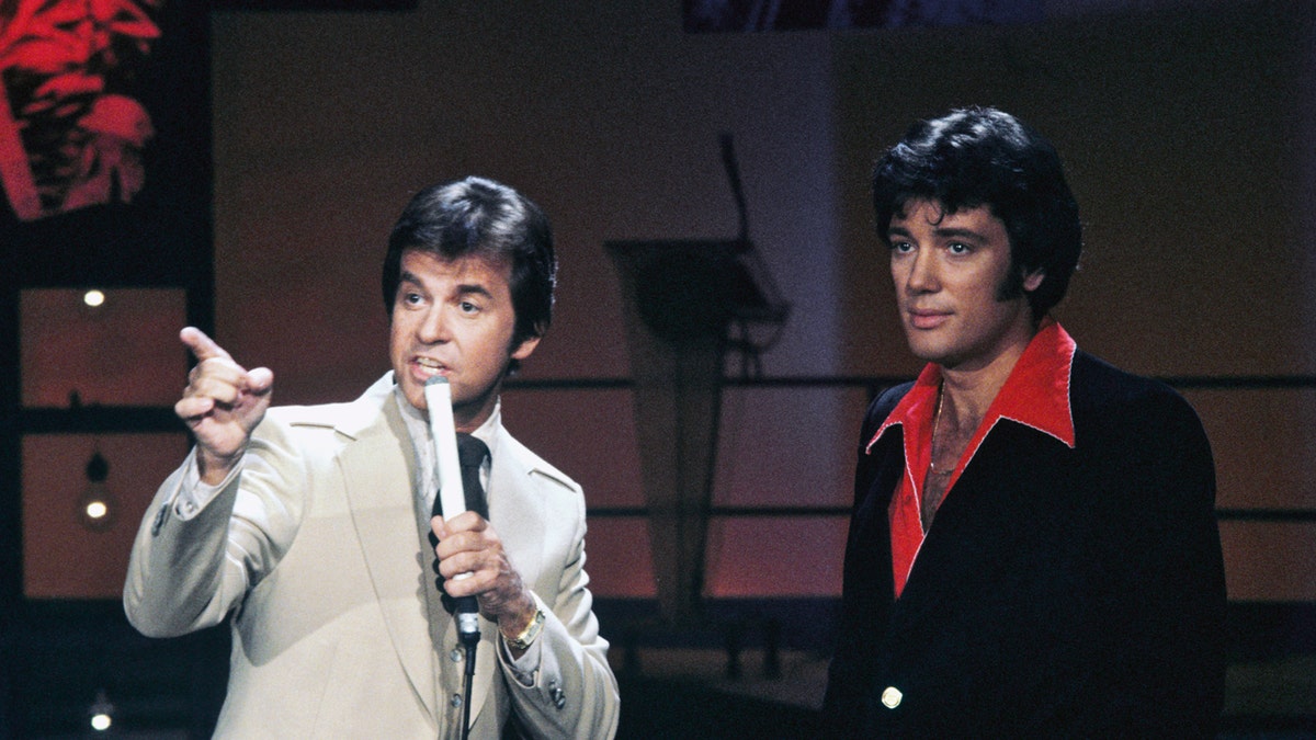 Ronnie McDowell on Dick Clark's show in 1977