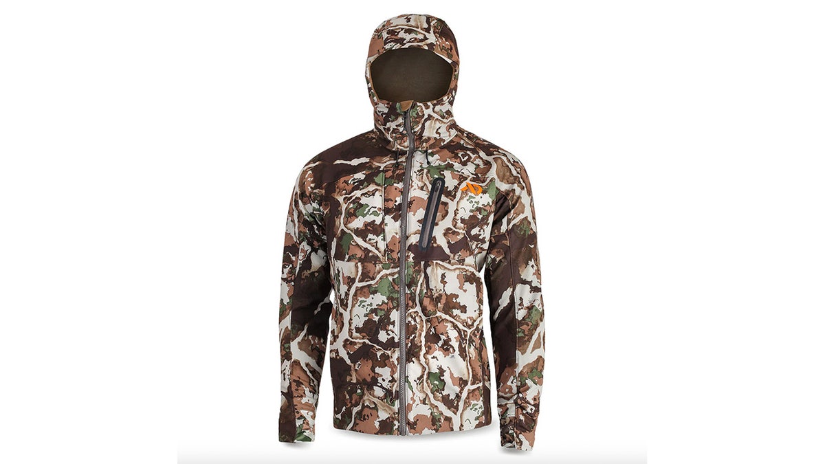Stay quiet with this reliable jacket designed for warm and cool weather. 