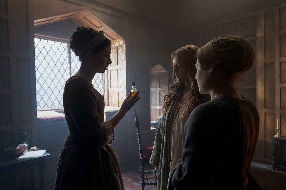 julia beauchamp, ellen mackenzie, and ms fitz in outlander blood of my blood