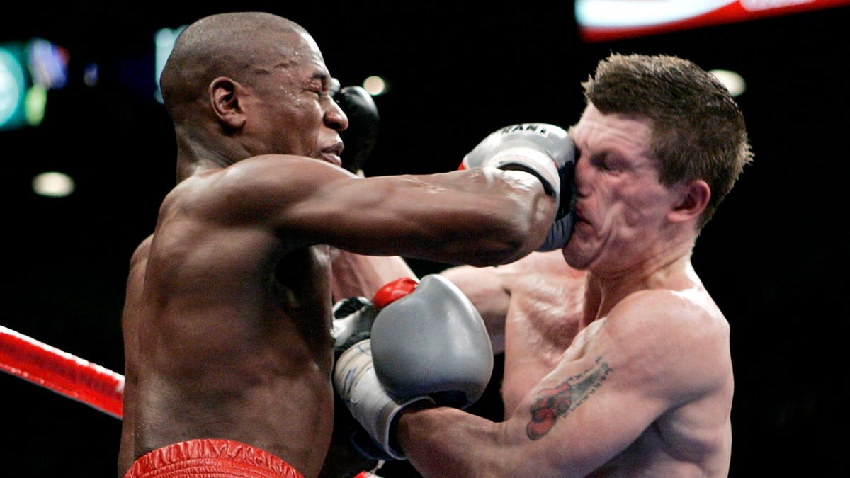 Ricky Hatton vs Floyd Mayweather Jr