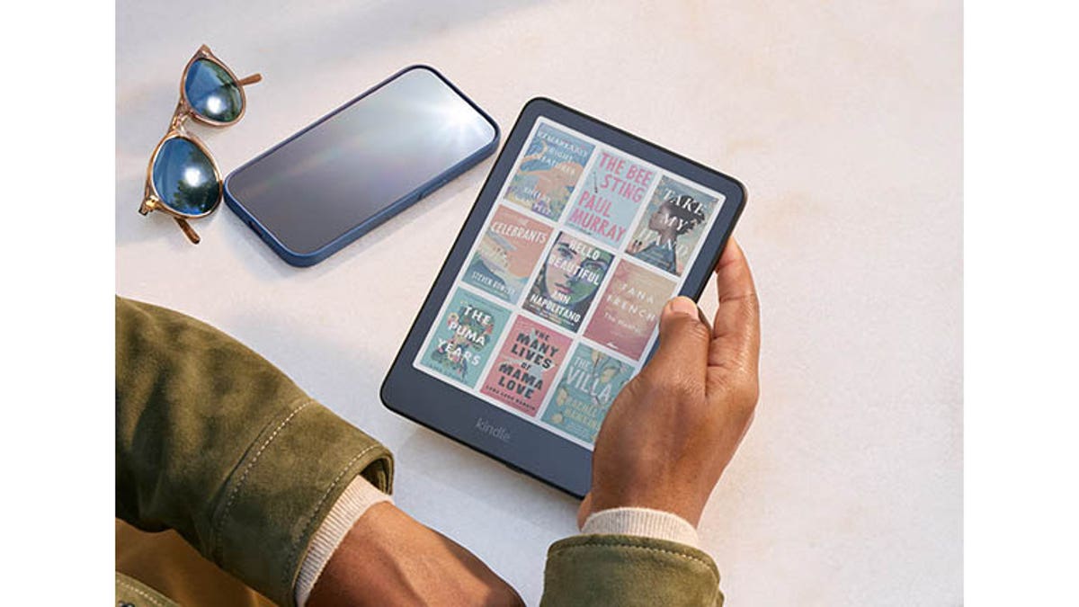 Looking for a Kindle with color? You've got one option: the Colorsoft. 