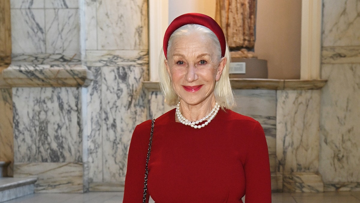 Helen Mirren's simple XBX workout routine from the Royal Canadian Air Force demonstrates how a vintage 12-minute plan remains effective decades later.
