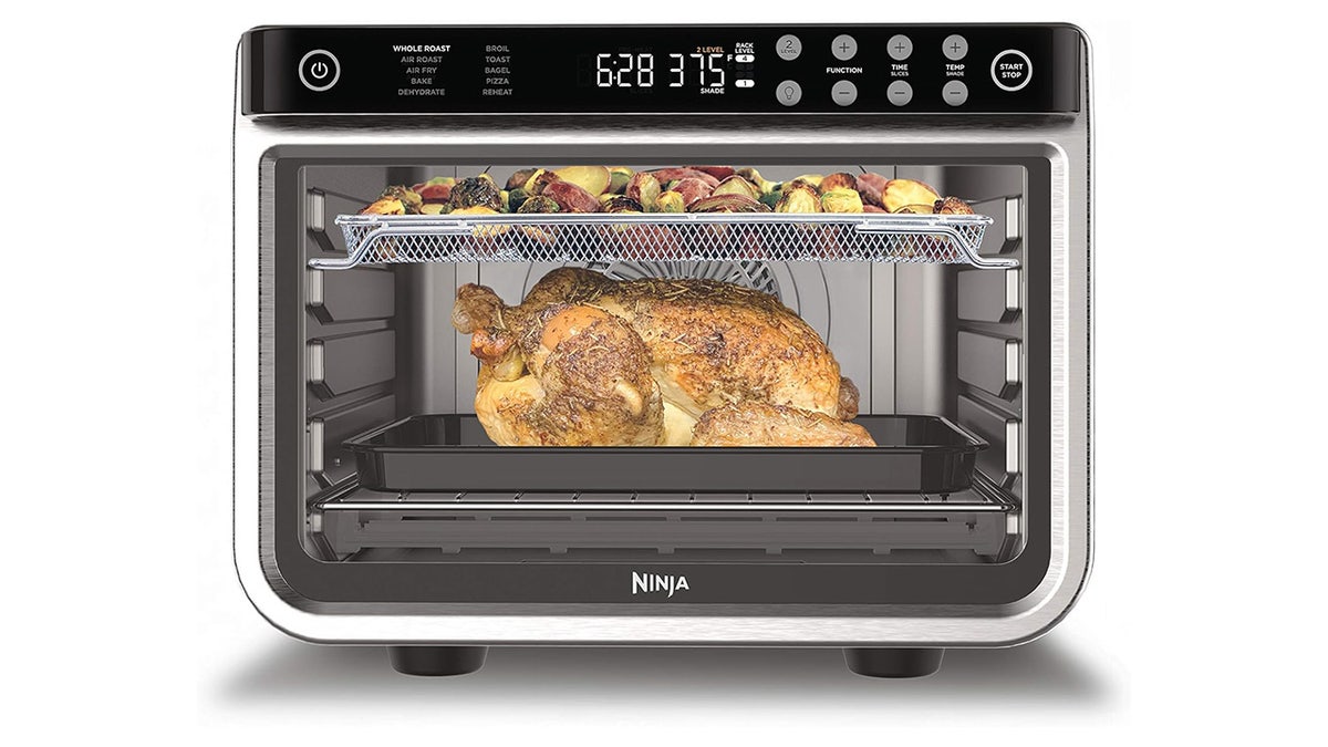 This toaster oven cooks up to 30% faster than a standard convection oven.