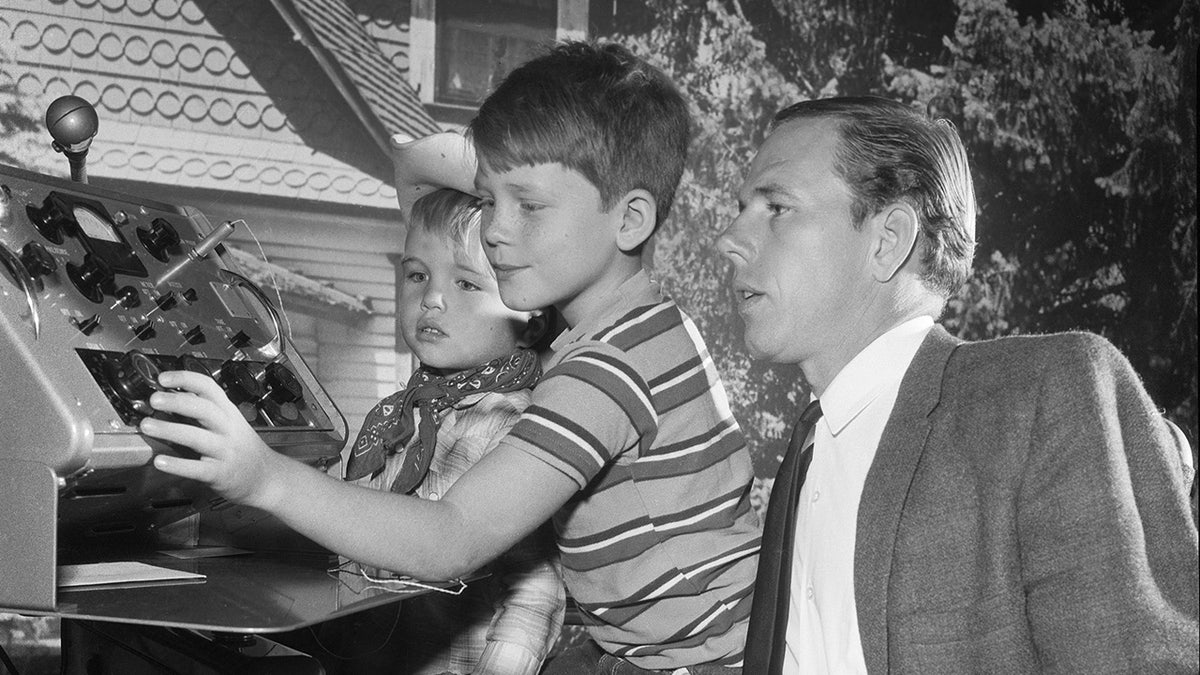 Ron and Clint Howard with their father, Rance