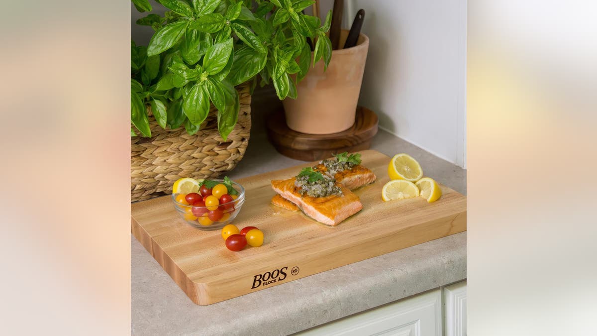 Chop like the pros on a board built to take it.